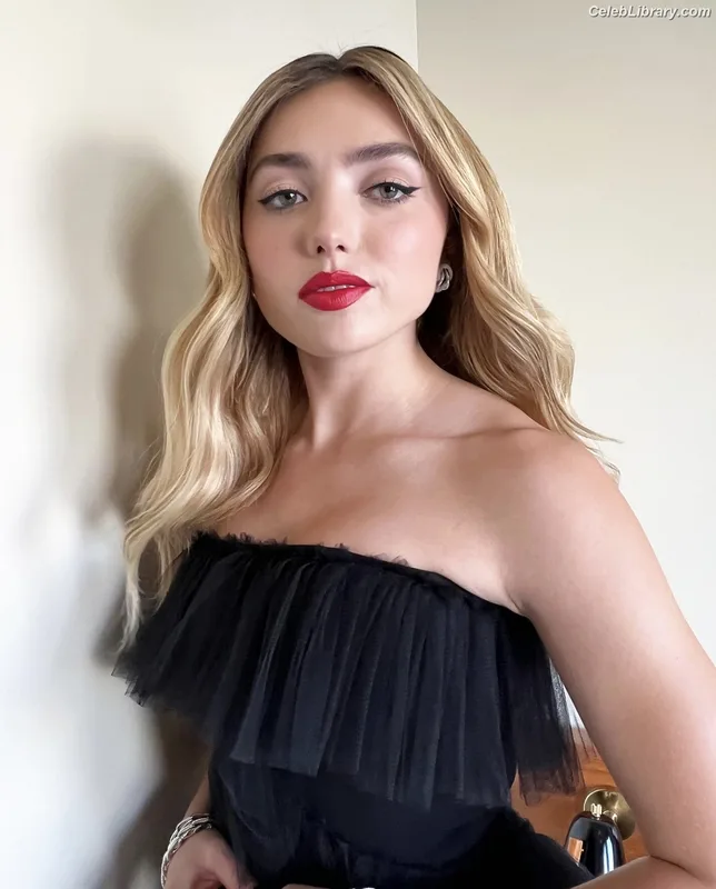 Peyton List photo 7 of 1015