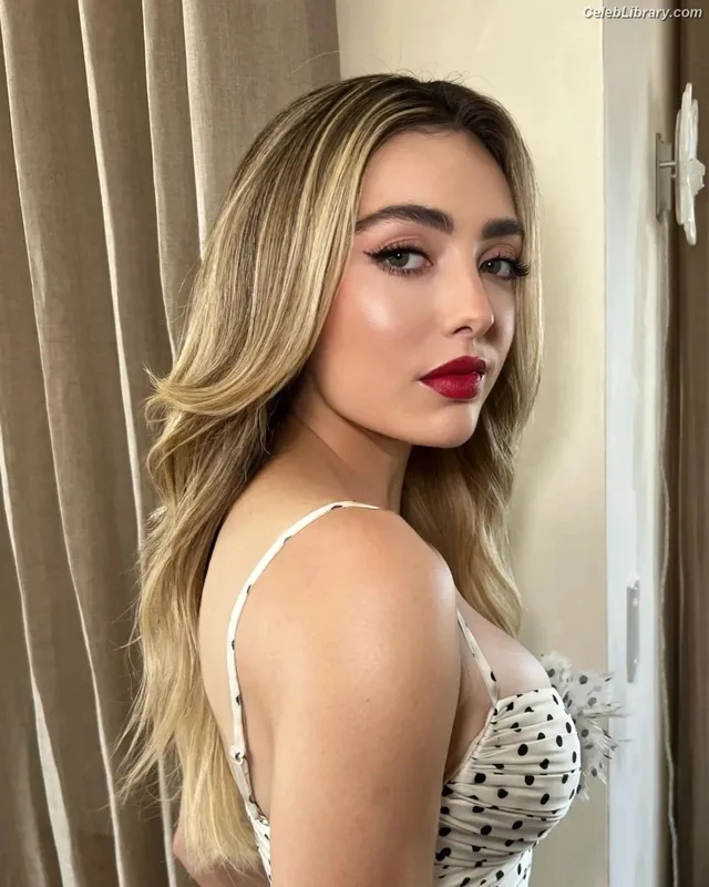 Peyton List photo 14 of 1015