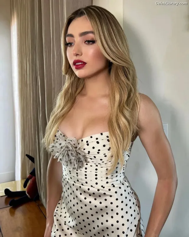Peyton List photo 17 of 1015