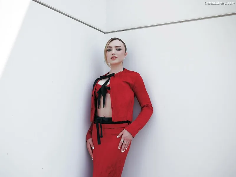 Peyton List photo 1 of 1015