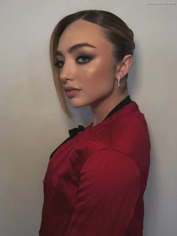 Peyton List photo 6 of 1015