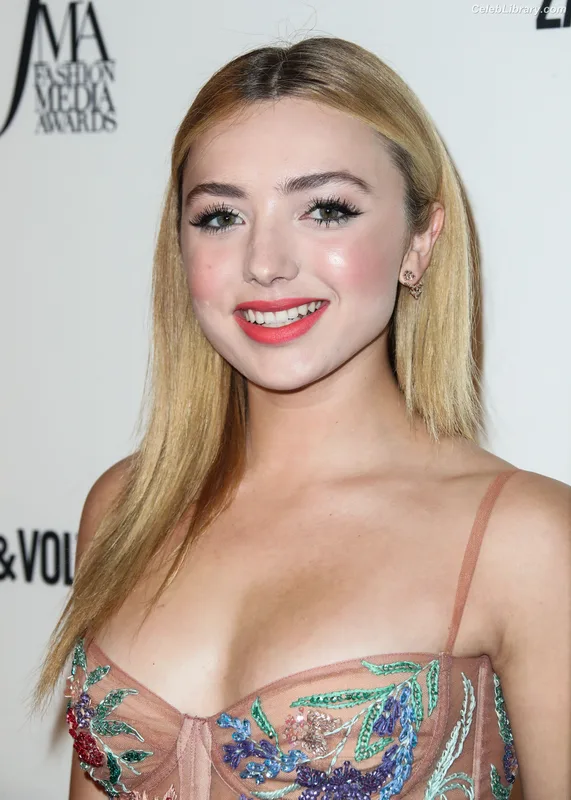 Peyton List photo 15 of 1015