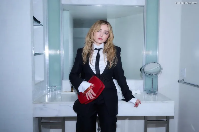 Peyton List photo 18 of 1015