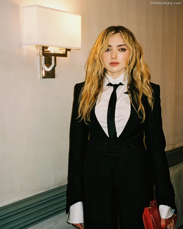 Peyton List photo 19 of 1015