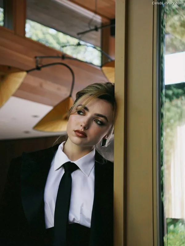 Peyton List photo 11 of 1015