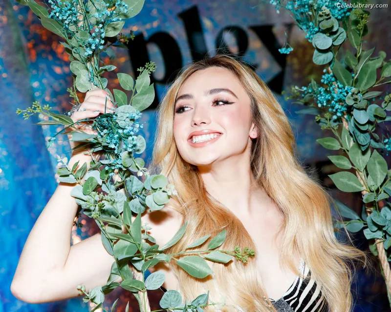 Peyton List photo 15 of 1015