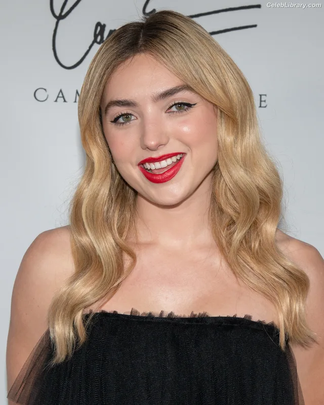 Peyton List photo 9 of 1015