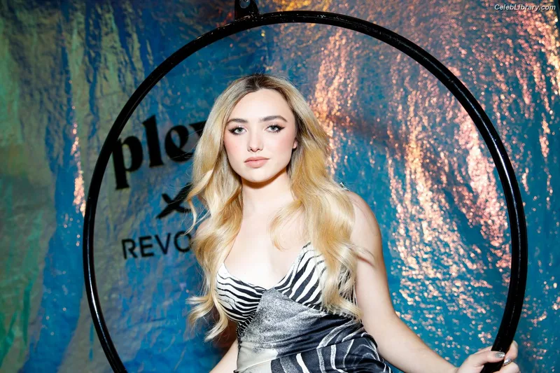 Peyton List photo 16 of 1015
