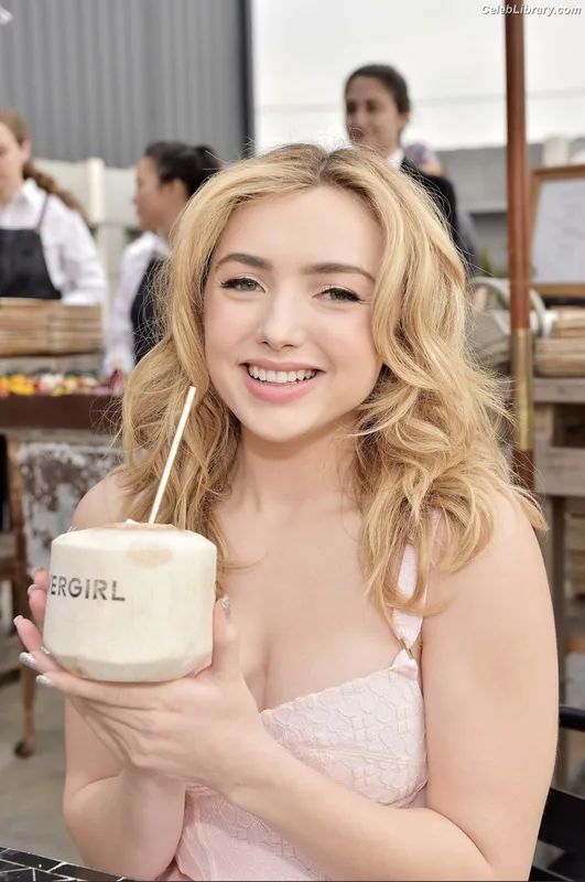 Peyton List photo 10 of 1015