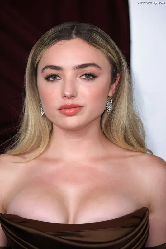 Peyton List photo 17 of 1015
