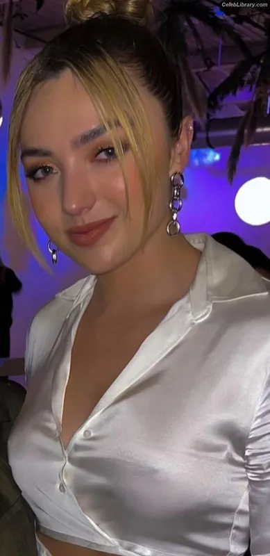 Peyton List photo 5 of 1015