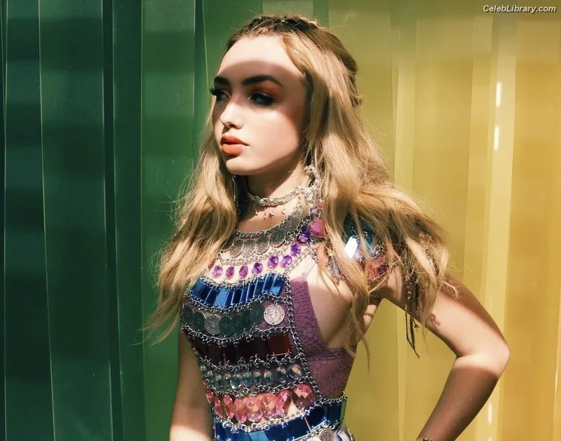 Peyton List photo 7 of 1015