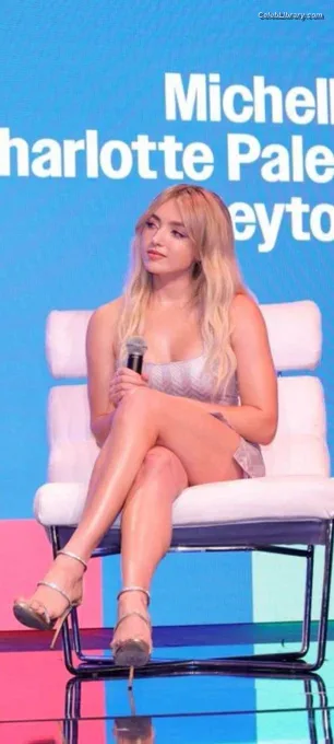 Peyton List photo 3 of 1015