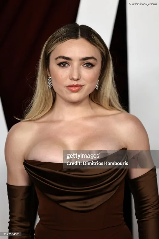 Peyton List photo 4 of 1015