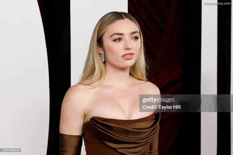 Peyton List photo 11 of 1015