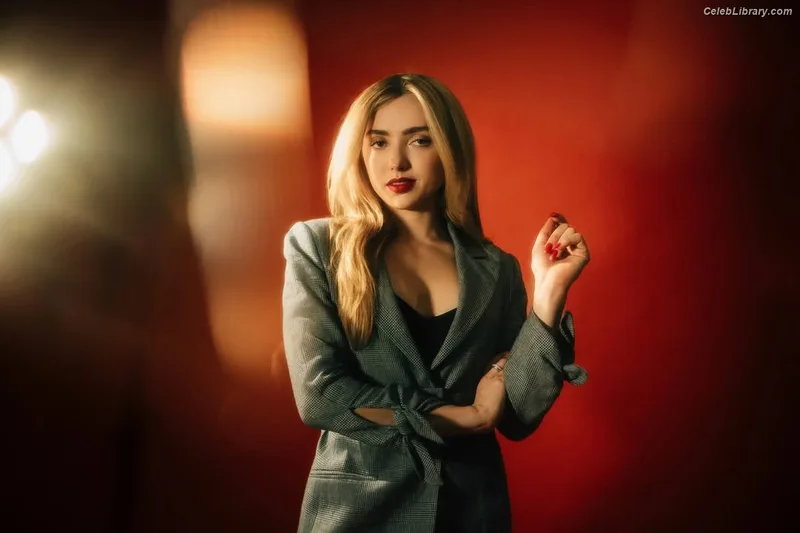 Peyton List photo 2 of 1015