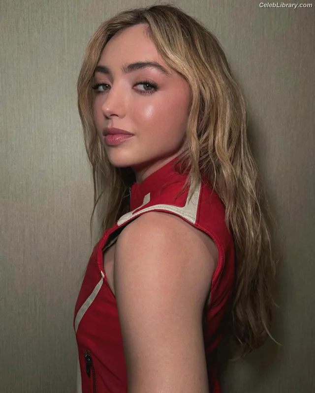 Peyton List photo 21 of 1015