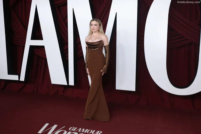 Peyton List photo 10 of 1015