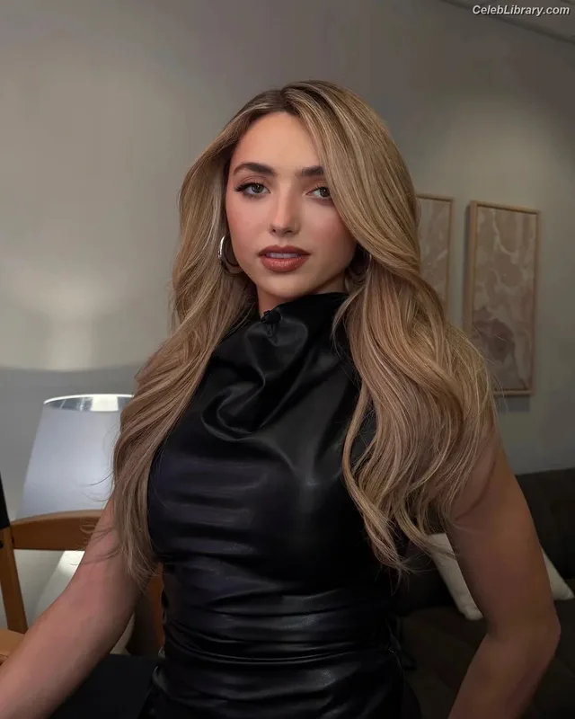 Peyton List photo 9 of 1015