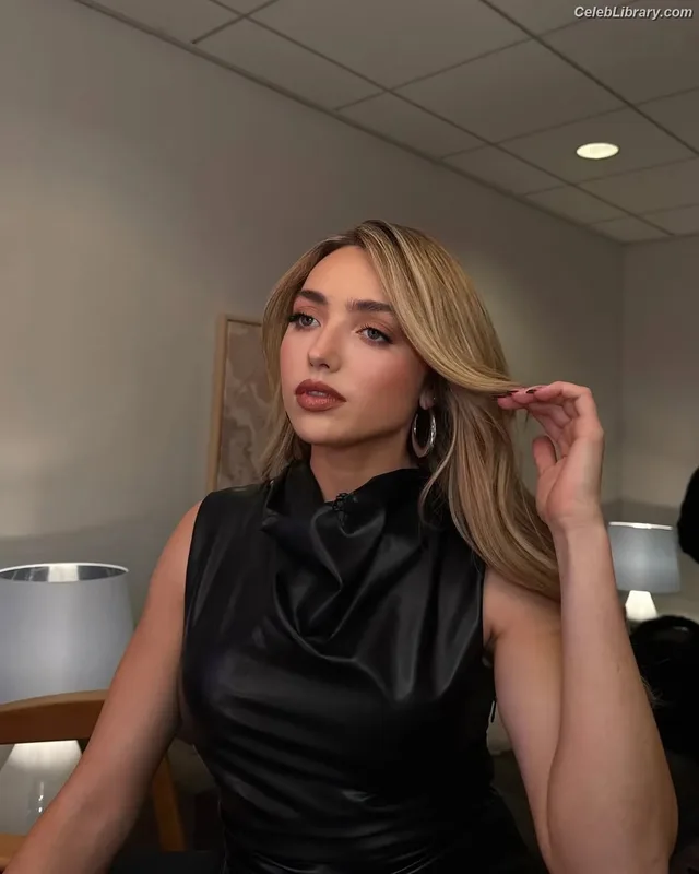 Peyton List photo 4 of 1015