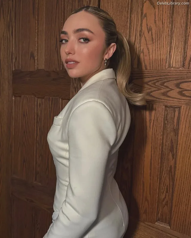 Peyton List photo 22 of 1015
