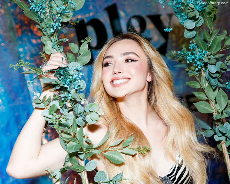 Peyton List photo 20 of 1015