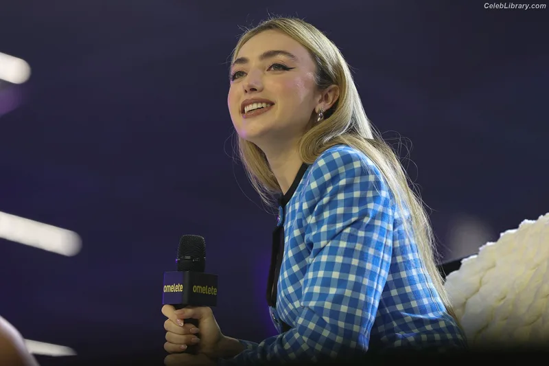 Peyton List photo 1 of 1015