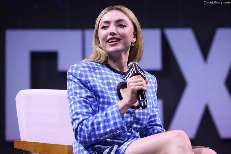 Peyton List photo 1 of 1015