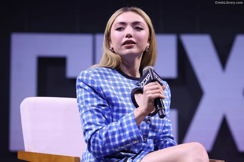Peyton List photo 2 of 1015