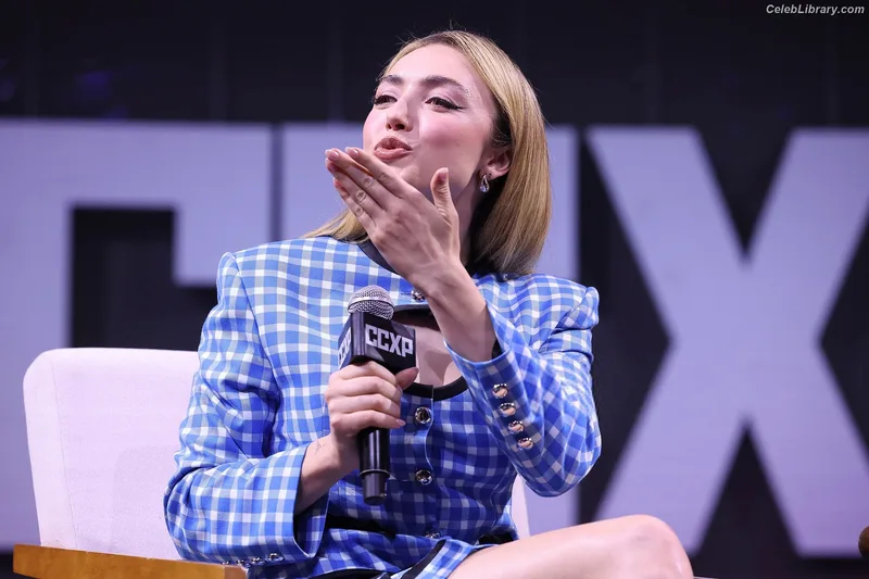 Peyton List photo 3 of 1015