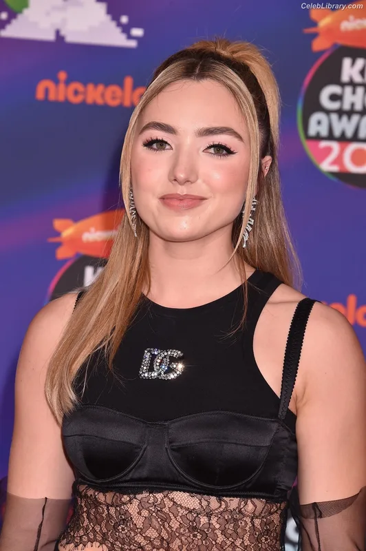 Peyton List photo 7 of 1015