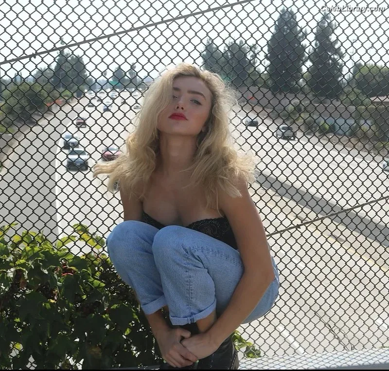 Peyton List photo 8 of 1015