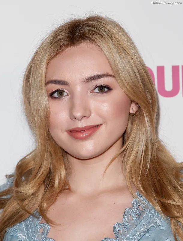 Peyton List photo 20 of 1015