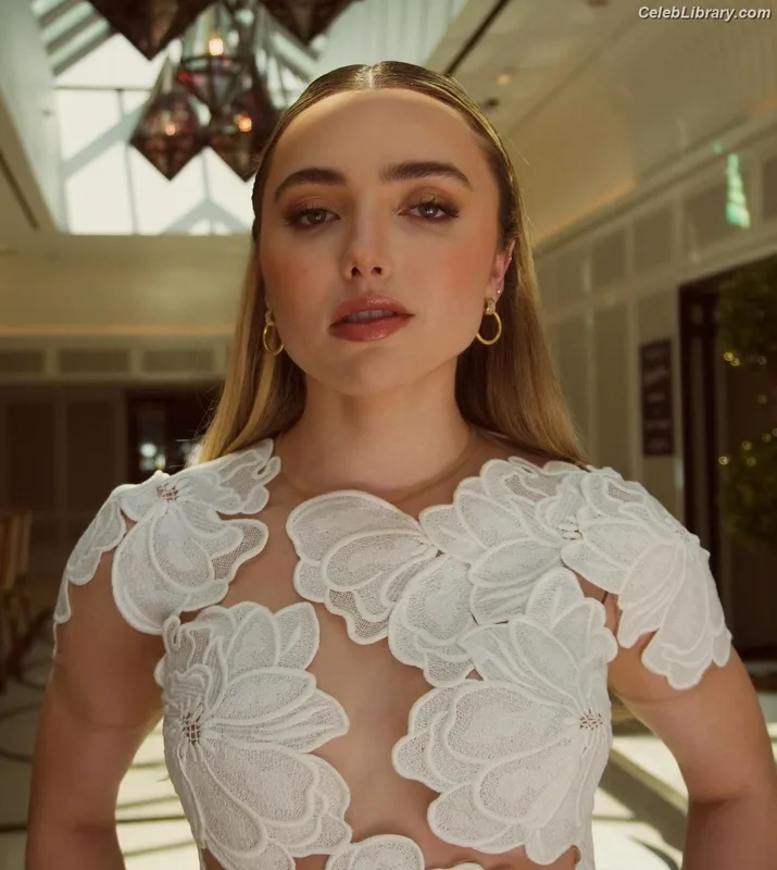 Peyton List photo 14 of 1015
