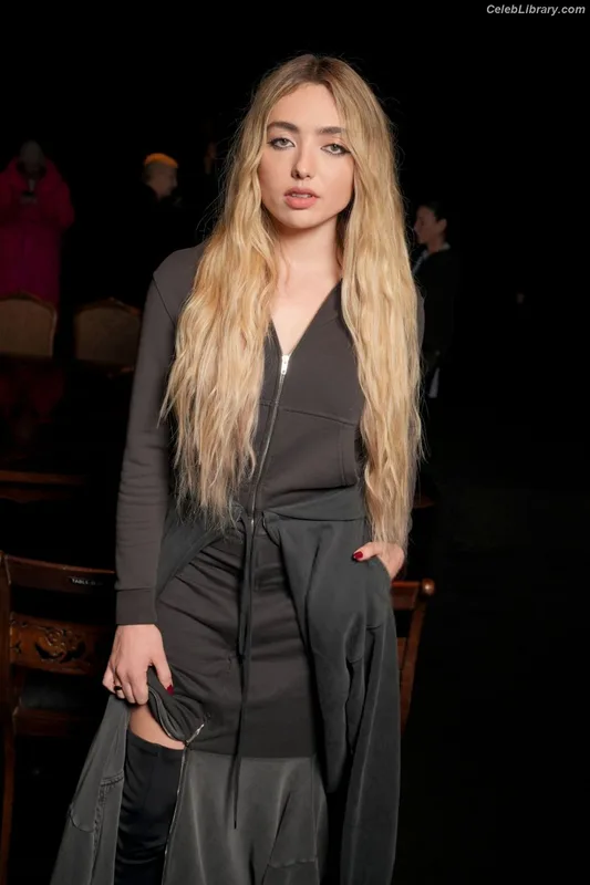 Peyton List photo 6 of 1015