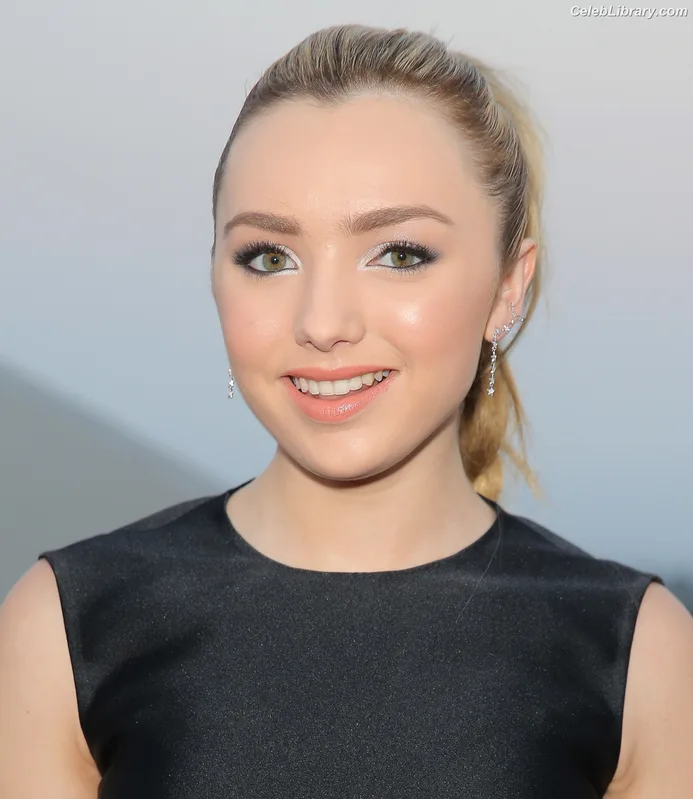 Peyton List photo 11 of 1015