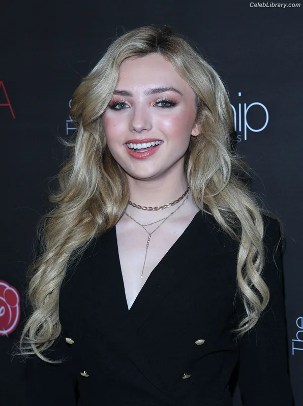 Peyton List photo 21 of 1015