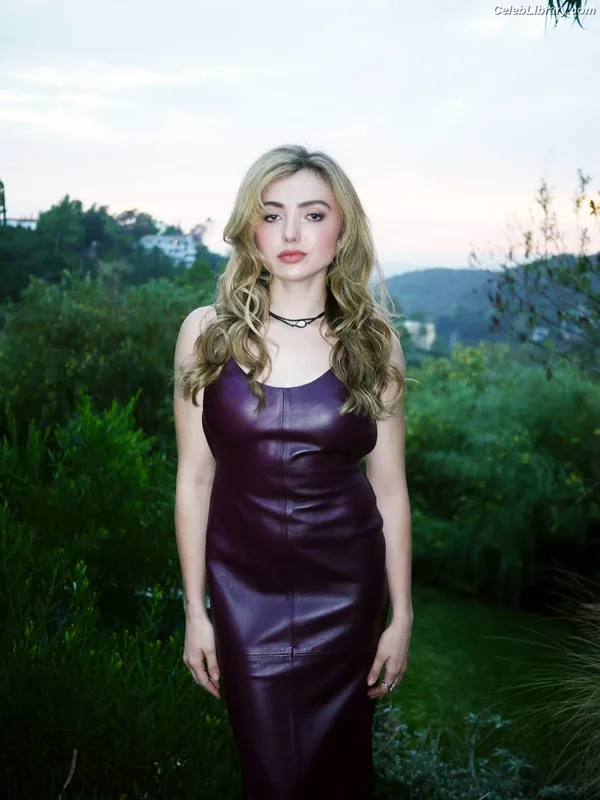 Peyton List photo 16 of 1015