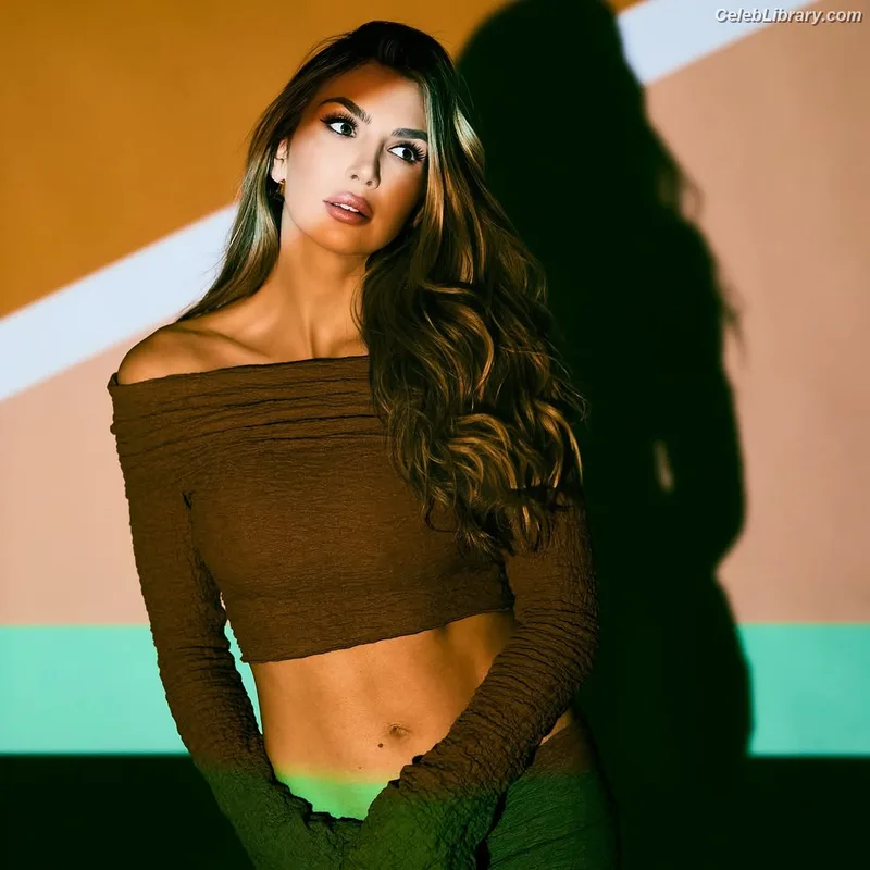 Peyton Royce photo 2 of 2287