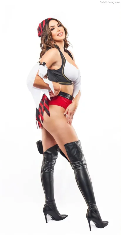 Peyton Royce photo 6 of 2287