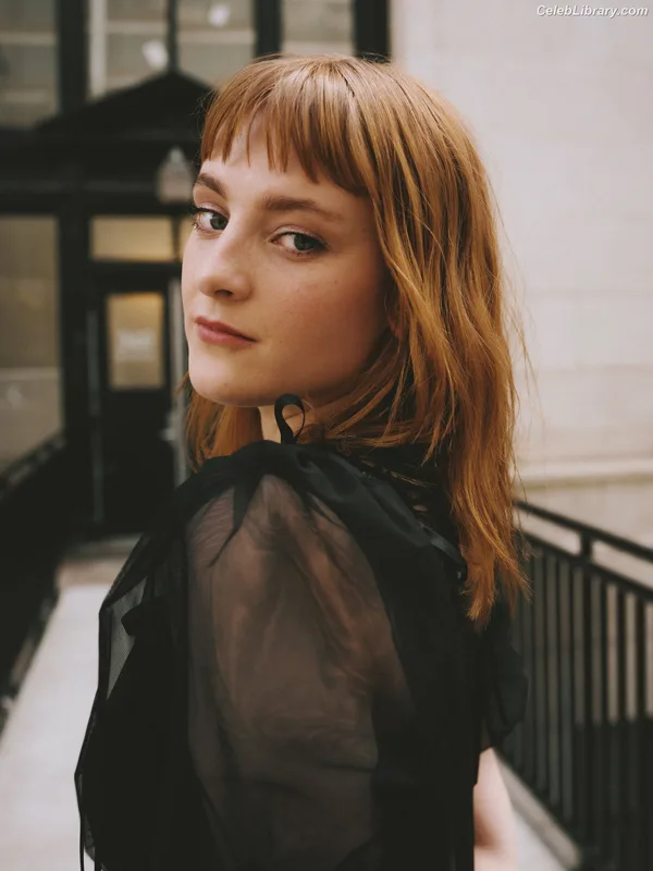 Phia Saban photo 13 of 28