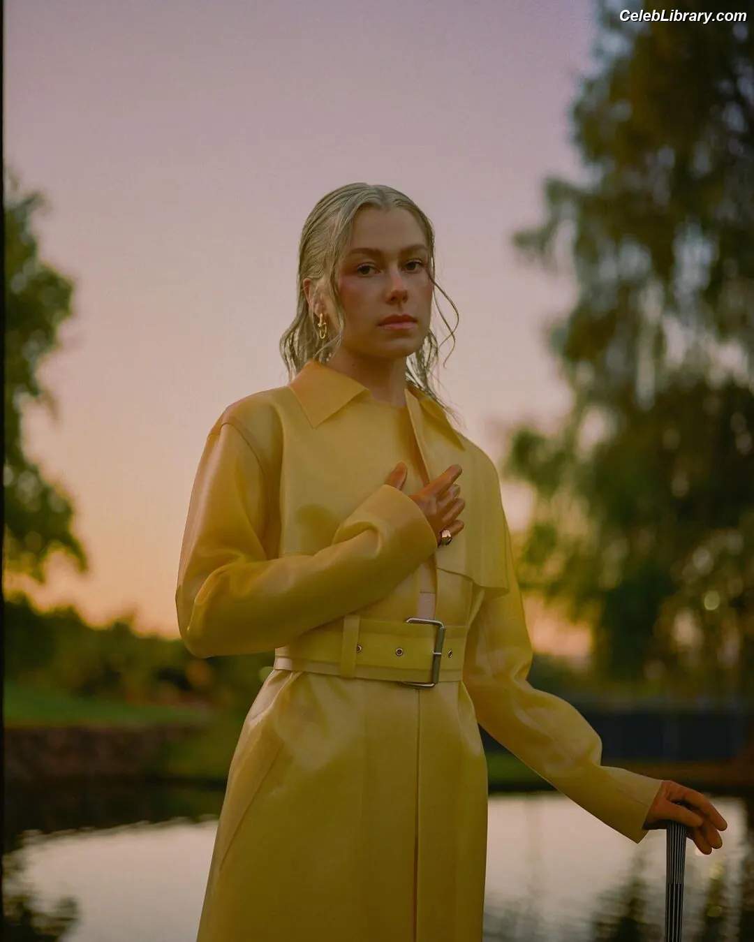 Phoebe Bridgers photo 4 of 155
