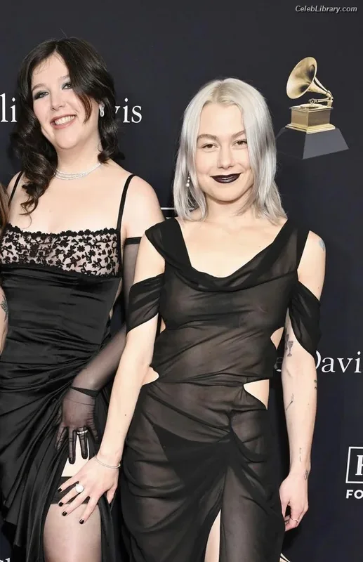 Phoebe Bridgers photo 3 of 156