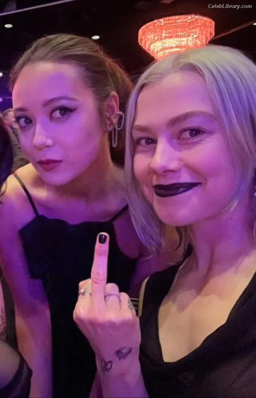 Phoebe Bridgers photo 4 of 156
