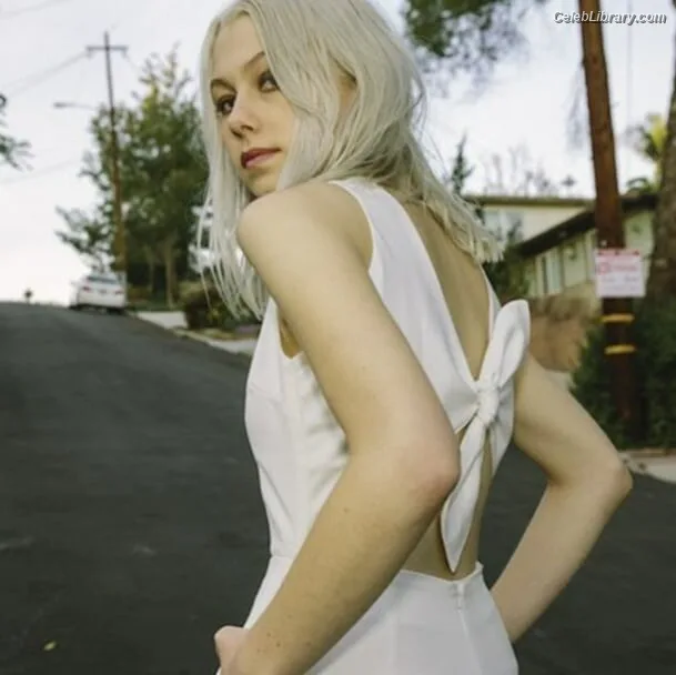 Phoebe Bridgers photo 6 of 156