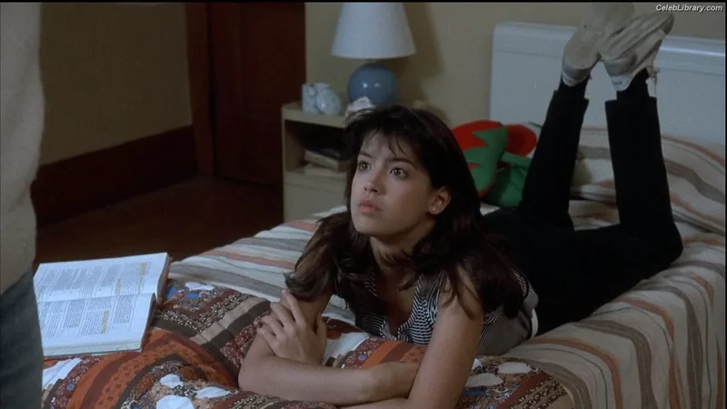 Phoebe Cates photo 21 of 62