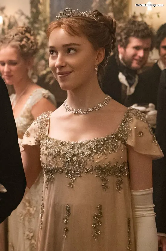Phoebe Dynevor photo 22 of 168