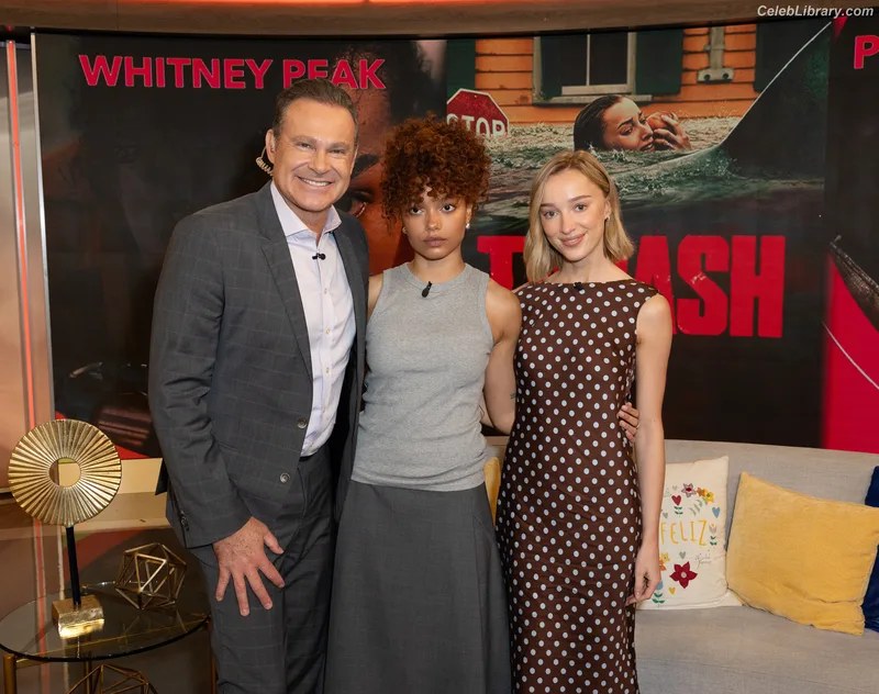 Phoebe Dynevor photo 12 of 169