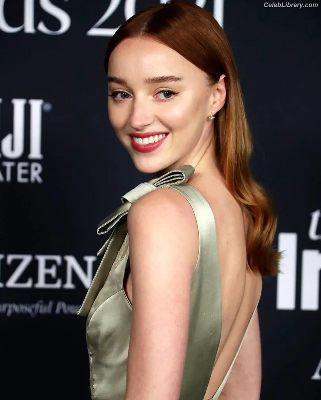 Phoebe Dynevor photo 18 of 169