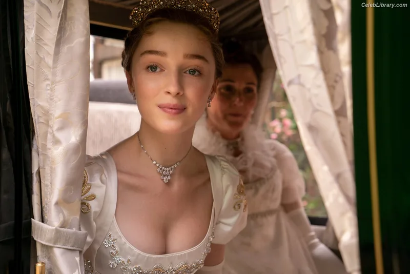 Phoebe Dynevor photo 21 of 169